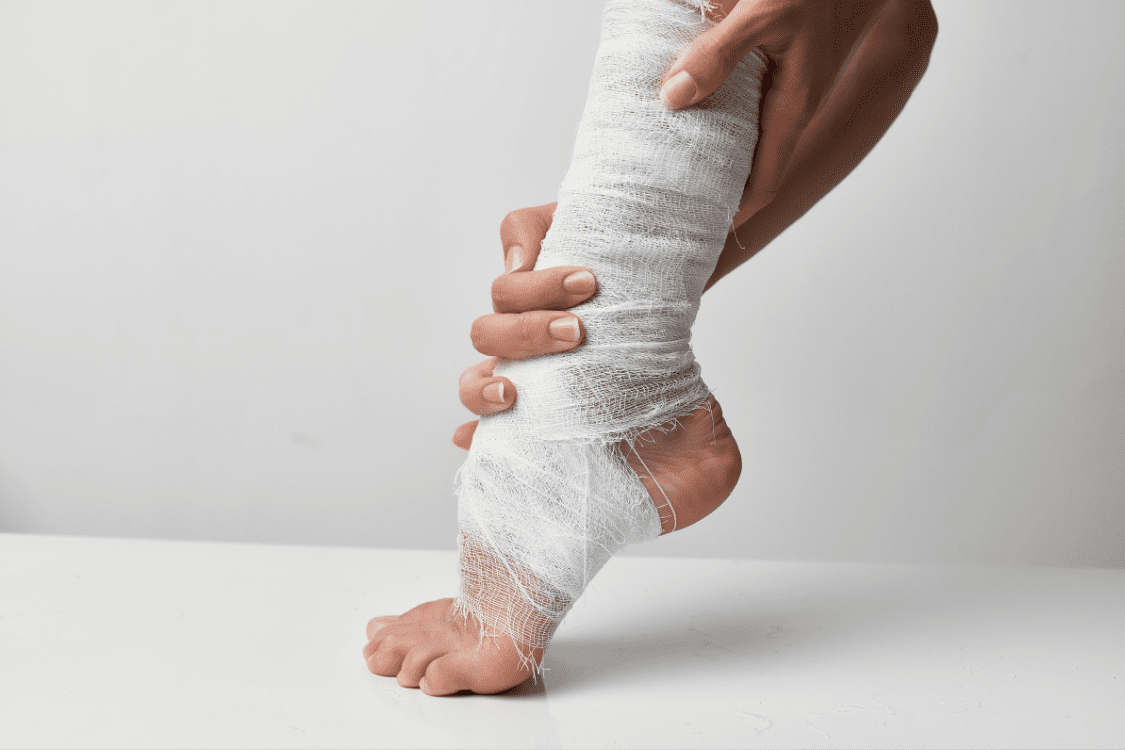 Debilitating Injuries Empowered Healing: Healing from Physical Injuries, Trapped Emotions and ...